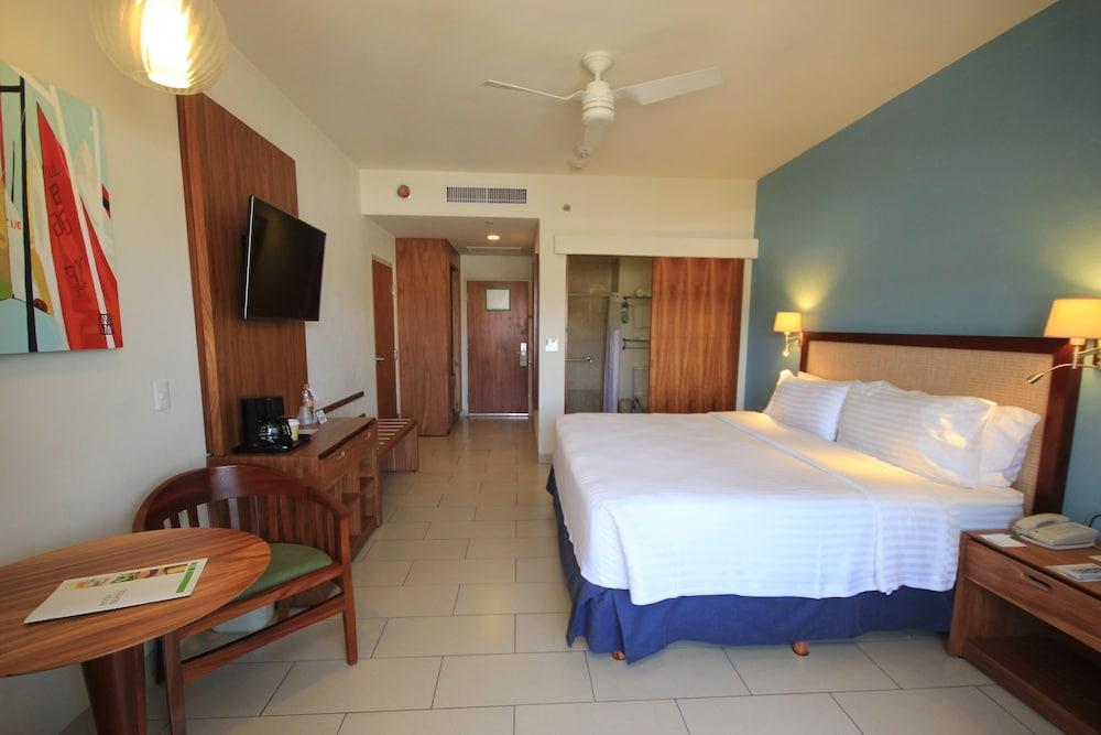 Holiday Inn Huatulco By Ihg Santa Cruz Huatulco Exterior photo