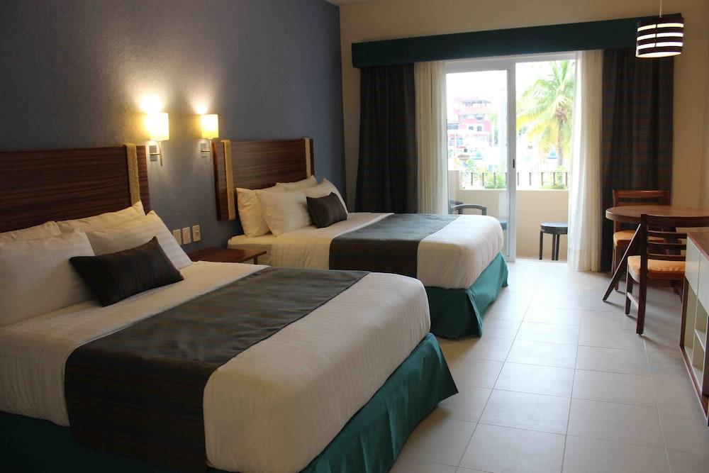 Holiday Inn Huatulco By Ihg Santa Cruz Huatulco Exterior photo
